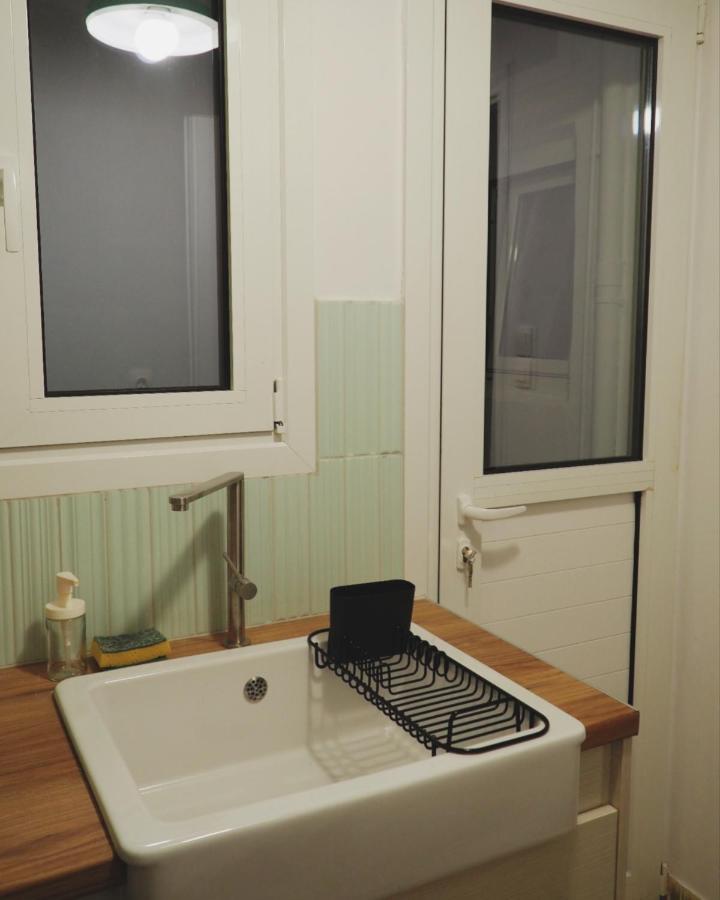 Mimadart Pop-Up Gallery Apartment 比雷埃夫斯 外观 照片